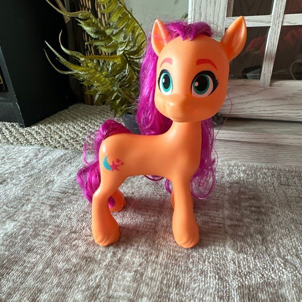 9” Hasbro My little Pony Sunny Starscout New generation